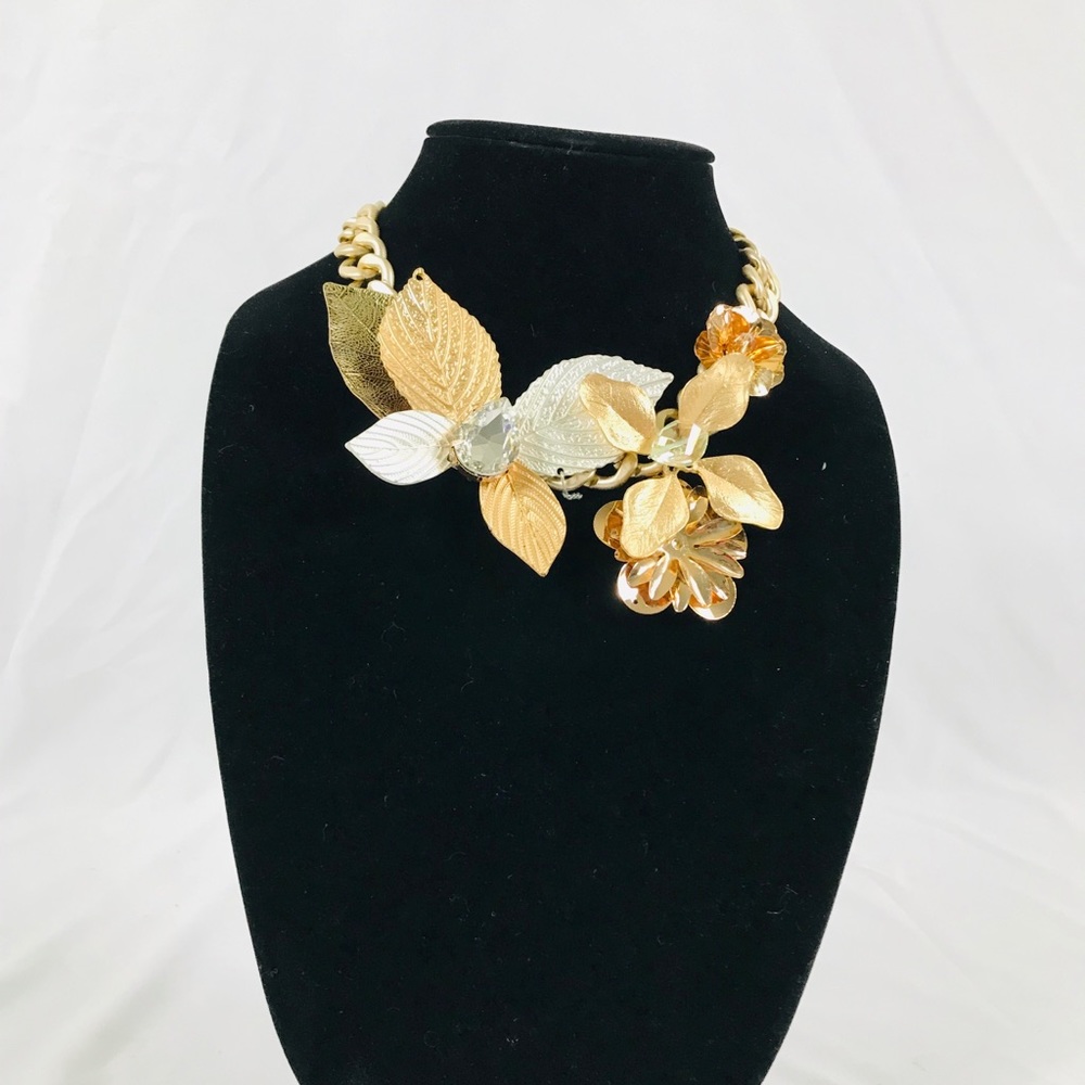 Gold and silver Poinsette chain statement necklace - Picture 3 of 7